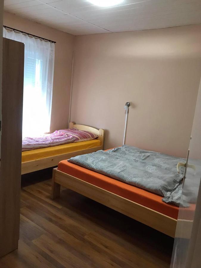 Tahiti Apartman Apartment Hajdúszoboszló Exterior foto
