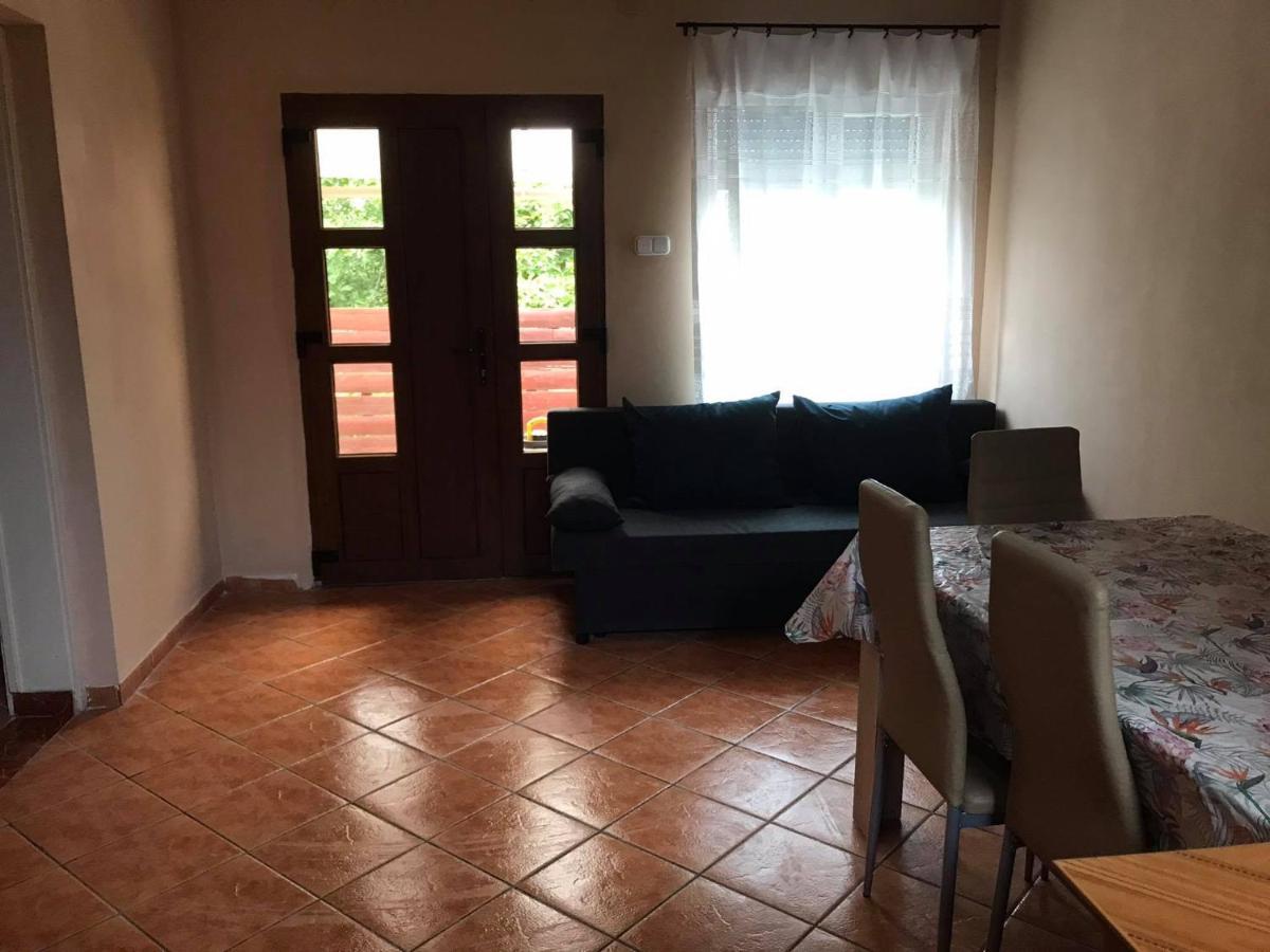 Tahiti Apartman Apartment Hajdúszoboszló Exterior foto