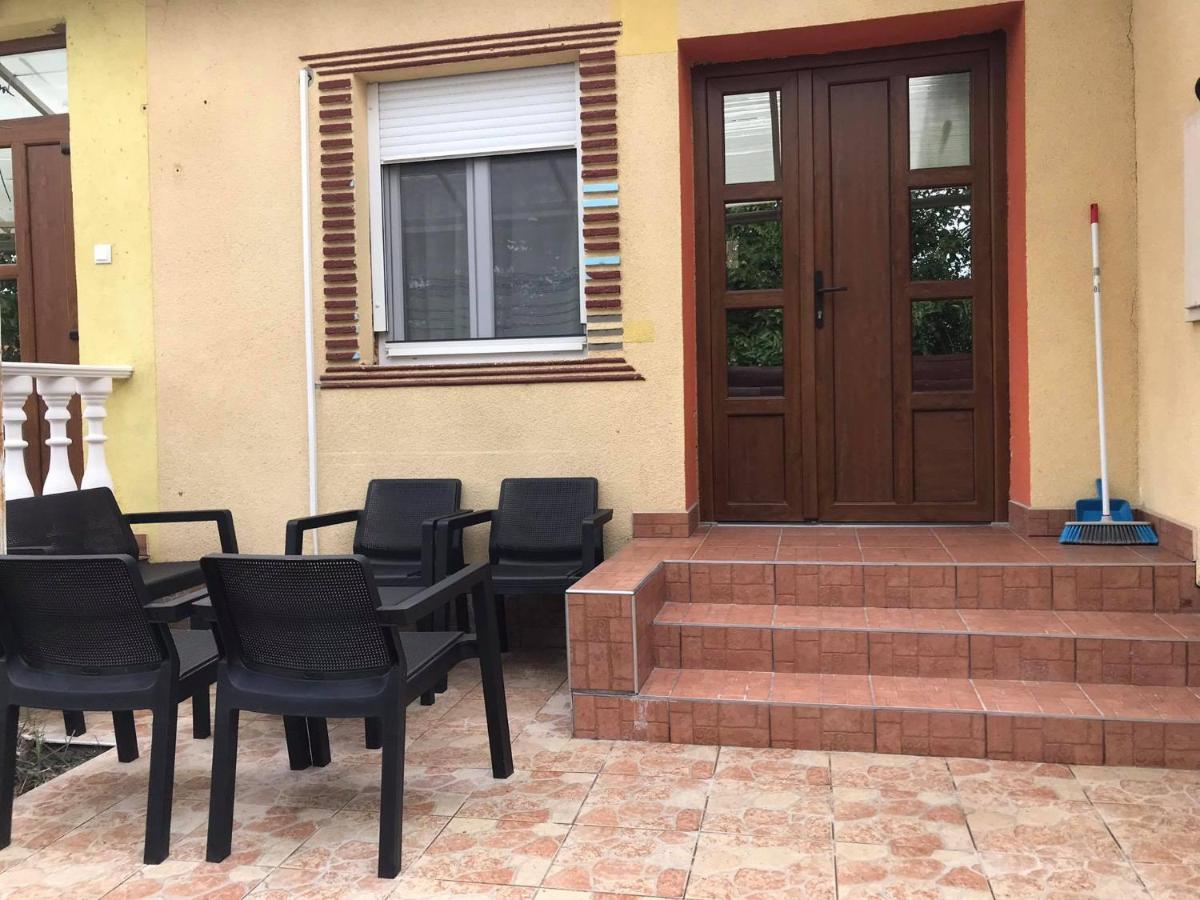 Tahiti Apartman Apartment Hajdúszoboszló Exterior foto