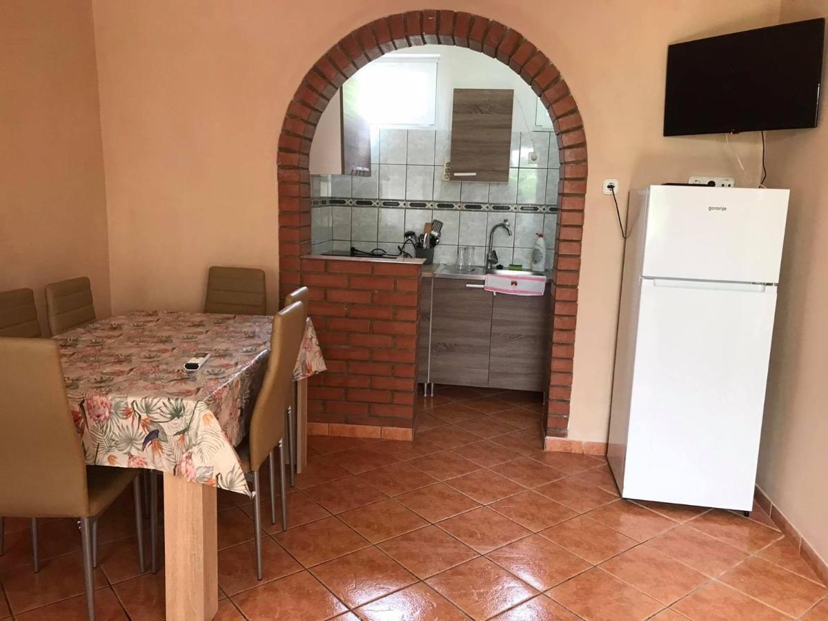 Tahiti Apartman Apartment Hajdúszoboszló Exterior foto