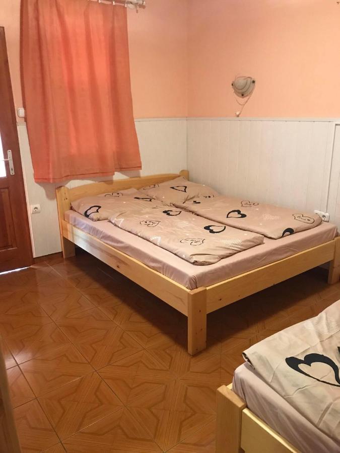 Tahiti Apartman Apartment Hajdúszoboszló Exterior foto