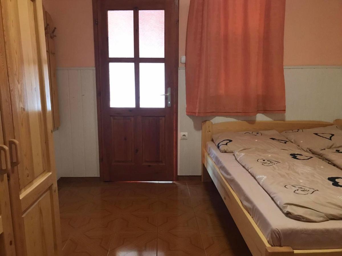 Tahiti Apartman Apartment Hajdúszoboszló Exterior foto